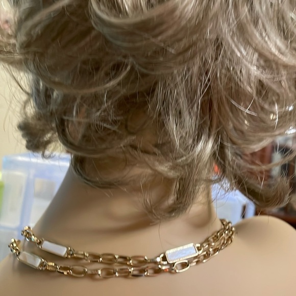 TWC Basics Wig, Light Brown with Blonde Highlights. New never used - Picture 5 of 8